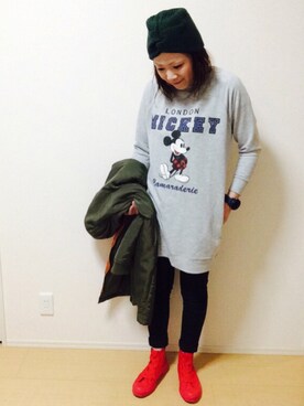 「赤コンバース」｜「アイテム（ナイロンジャケット）」を使った、Yayoiさん（レディース・163cm）の春コーディネート