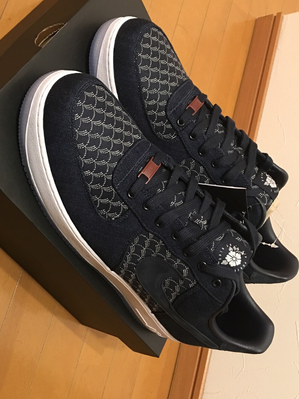 「お洒落さんとつながりたい、NIKE AIR FORCE、NIKE ID、Ｂ－ｂｏｙ」｜「NIKE iDのアイテム（スニーカー、その他）」を使った、AVALANCHEさん（メンズ・178cm）の冬コーディネートの1枚目の写真