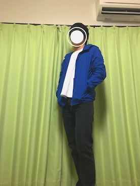 「ナイロンパーカー」｜「アイテム（チノパンツ）」を使った、きつねさん（メンズ・170cm）の冬コーディネート