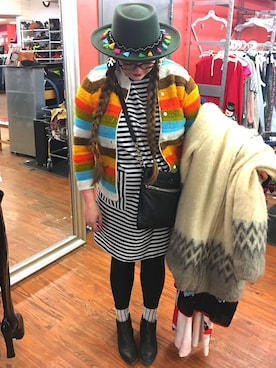 「MONKI（モンキ）のアイテム（ドレス）」を使った、A l ë n a さん（レディース・165cm）の冬コーディネート