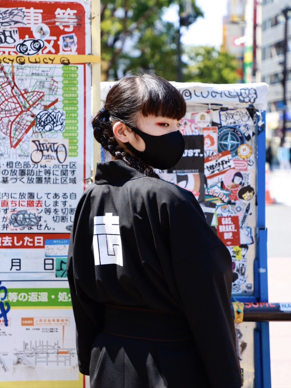 「シンプルコーデ、低身長コーデ、おしゃれさんと繋がりたい、ストリート、黒コーデ、モノトーン、メンズライク、オーバーサイズ、きれいめカジュアル」｜「WEGOのWEGO/【3枚セット】ウレタンマスク（マスク、ブラック系）」を使った、shiho19991210さん（レディース・151cm）の春コーディネートの1枚目の写真