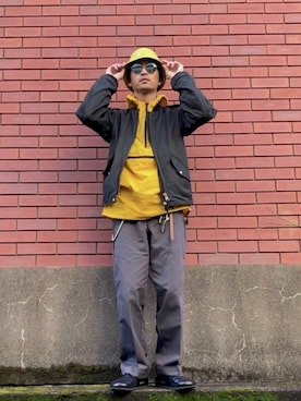 「L.L.Bean（エルエルビーン）のアイテム（パーカー、イエロー系）」を使った、akiyoshiさん（メンズ・174cm）の冬コーディネート