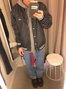 「リーバイス」｜「アイテム（スタジャン）」を使った、あきさん（メンズ・169cm）の秋コーディネート