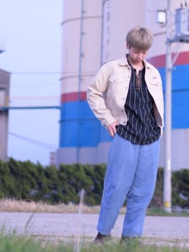 「金髪」｜「アイテム（デニムジャケット）」を使った、ぱやおさん（メンズ・172cm）の春コーディネート
