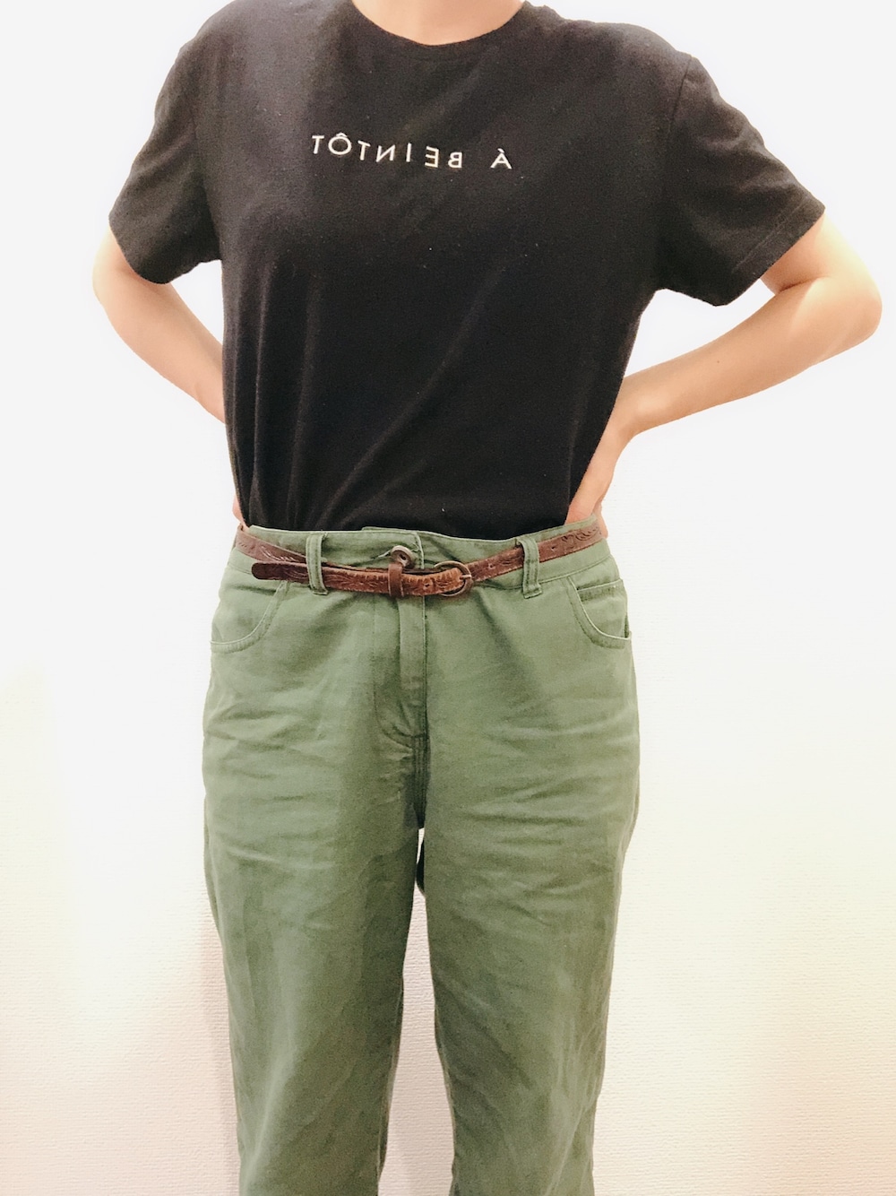 「夏だ！Tシャツ着よう！、カーゴパンツ、黒ティーシャツ」｜「DHOLICのアイテム（Tシャツ/カットソー、ブラック系）」を使った、panda_co.さん（レディース・153cm）の夏コーディネートの1枚目の写真