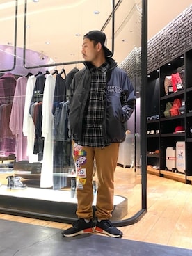 「長袖シャツ」｜「アイテム（ナイロンジャケット）」を使った、DAISUKEさん（メンズ・174cm）の秋コーディネート