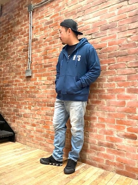 「HYSTERIC GLAMOUR（ヒステリックグラマー）のHYS WHISKY柄 刺繍キャップ（キャップ）」を使った、DAISUKEさん（メンズ・174cm）の冬コーディネート