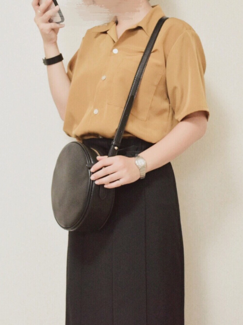 「HARE、STUDIOUS、お洒落さんとつながりたい、メンズアイテム、fashion」｜「BEAUTY&YOUTH UNITED ARROWSのBY∴ リングショルダー（ショルダーバッグ、ブラック系）」を使った、m a iさん（レディース・152cm）の秋コーディネートの1枚目の写真