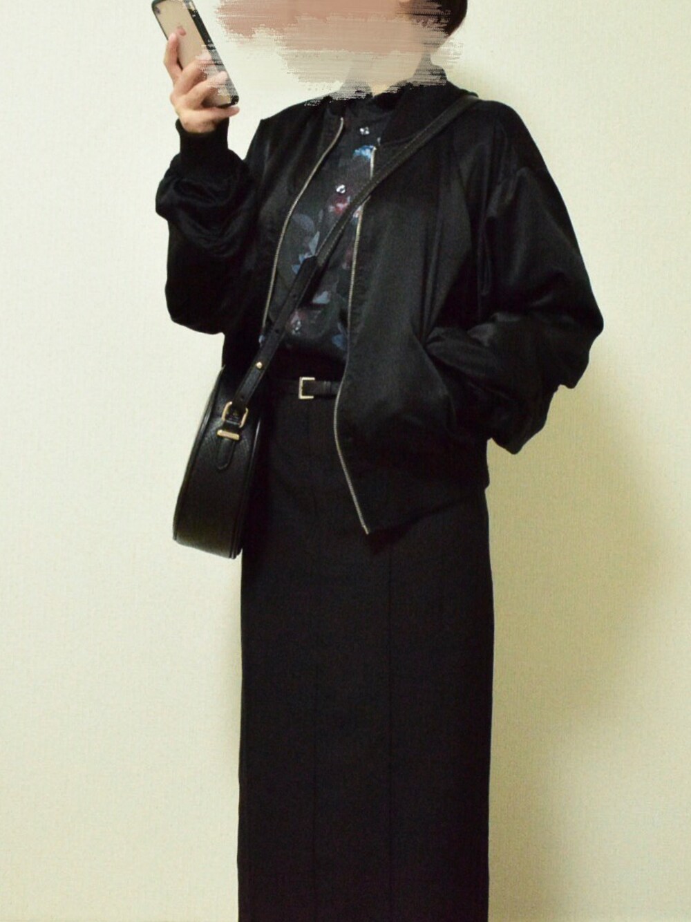 「秋コーデ、お洒落さんとつながりたい、モノクロコーデ、ボブ女子、fashion」｜「HAREのサスツキ3WAYサロペットスカート(HARE)（スカート、ブラック系）」を使った、m a iさん（レディース・152cm）の秋コーディネートの1枚目の写真