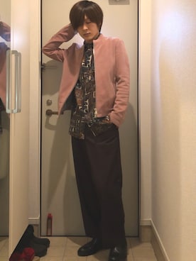 「アイテム（ライダースジャケット、ピンク系）」を使った、よねたむさん（メンズ・172cm）の秋コーディネート