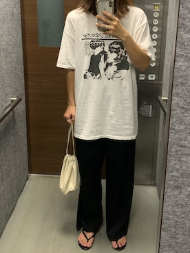 「巾着バッグ」｜「アイテム（ビーチサンダル）」を使った、Aさん（レディース・166cm）の夏コーディネート