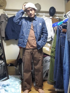 「TCB jeans（ティーシービージーンズ）のアイテム（ハンチング/ベレー帽）」を使った、Diez Katsumiさん（メンズ・173cm）の冬コーディネート