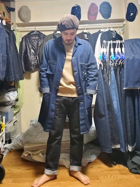 「TCB jeans（ティーシービージーンズ）のアイテム（ハンチング/ベレー帽）」を使った、Diez Katsumiさん（メンズ・173cm）の冬コーディネート