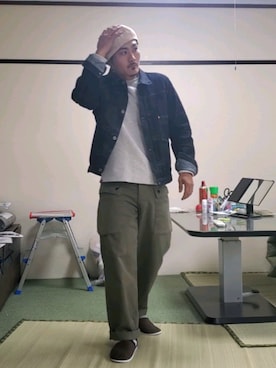 「TCB jeans（ティーシービージーンズ）のアイテム（ハンチング/ベレー帽）」を使った、Diez Katsumiさん（メンズ・173cm）の冬コーディネート