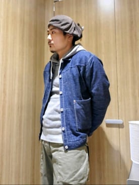「TCB jeans（ティーシービージーンズ）のアイテム（ハンチング/ベレー帽）」を使った、Diez Katsumiさん（メンズ・173cm）の春コーディネート