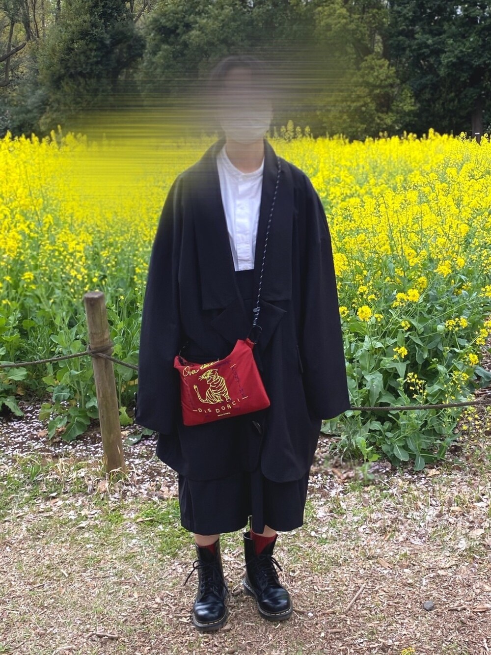 「ビックシルエット、ブラックコーデ」｜「HEIHEIのアイテム（テーラードジャケット、ブラック系）」を使った、猪俣さん（レディース・153cm）の春コーディネートの1枚目の写真