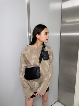 「EMODA」｜「アイテム（スウェット）」を使った、濱田 萌衣(EMODA)さん（レディース・162cm）の冬コーディネート