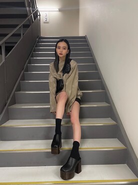 「EMODA」｜「アイテム（スウェット）」を使った、濱田 萌衣(EMODA)さん（レディース・162cm）の冬コーディネート