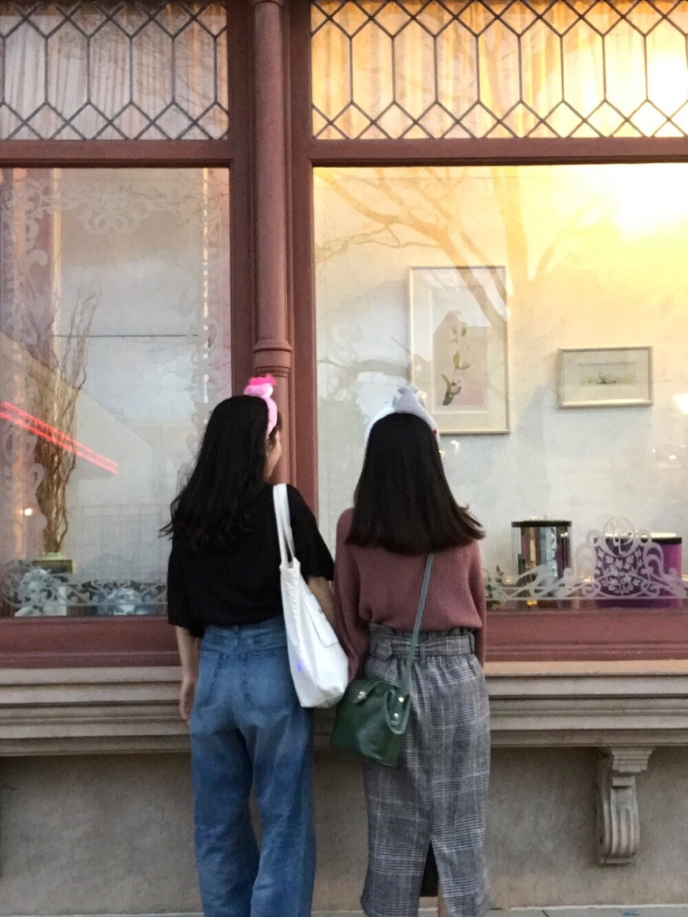 「ユニバ、ホラーナイト」｜「Kastaneのミリタリーヘンリーニット（ニット/セーター、ピンク系）」を使った、nikuさん（レディース・149cm）の秋コーディネートの1枚目の写真