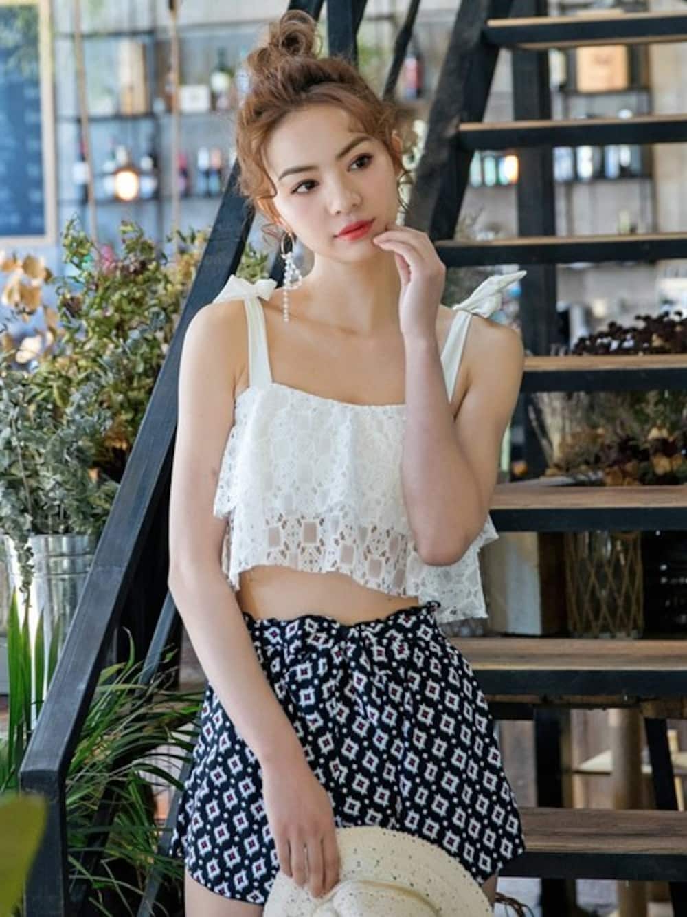 「チェック、ホワイト、夏、海、レース、水着、夏コーデ、ビキニ、プール、TeddyShop」｜「TeddyShopの水着 レース柄 フレア ビキニ 3点セット（水着、ブラック系）」を使った、TeddyShopさん（レディース・158cm）の夏コーディネートの1枚目の写真