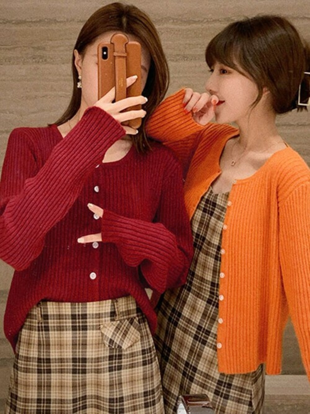 「カーディガン、ニット、リブニット、リンクコーデ、秋コーデ、コックリカラー、お洒落さんとつながりたい、TeddyShop、秋服準備はじめました、DAYCLOSET」｜「DAY CLOSETのレディース こっくりカラーリブニットカーディガン（カーディガン/ボレロ、レッド系）」を使った、TeddyShopさん（レディース・158cm）の秋コーディネートの1枚目の写真