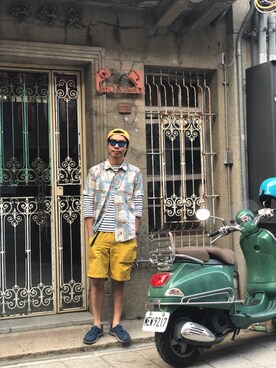 「アイテム（カーゴパンツ、イエロー系）」を使った、jeffhungさん（メンズ・180cm）の春コーディネート