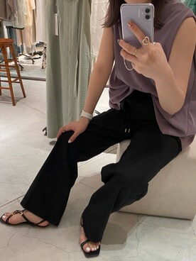 「パープル×黒」｜「アイテム（サンダル）」を使った、莉子 Rikoさん（レディース・158cm）の春コーディネート