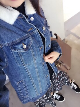 「寒い」｜「アイテム（デニムジャケット）」を使った、rii ＿❤︎さん（レディース・166cm）の秋コーディネート