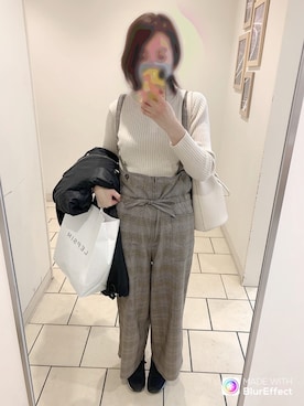 「LEPSIM（レプシィム）のアイテム（サロペット/オーバーオール）」を使った、rii ＿❤︎さん（レディース・166cm）の冬コーディネート