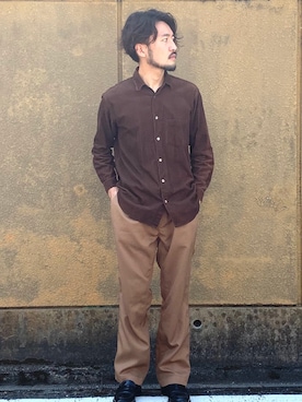 「OMNIGOD（オムニゴッド）のアイテム（パンツ）」を使った、藤川 寛規さん（メンズ・166cm）の秋コーディネート