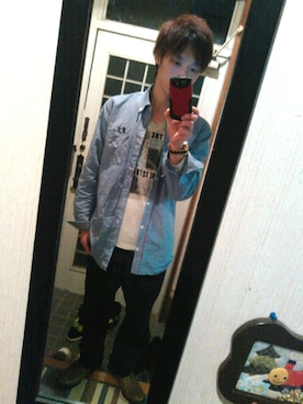 「Disney（ディズニー）のアイテム（シャツ/ブラウス、ブルー系）」を使った、LINEスタンプ制作者さん（メンズ・162cm）の夏コーディネート