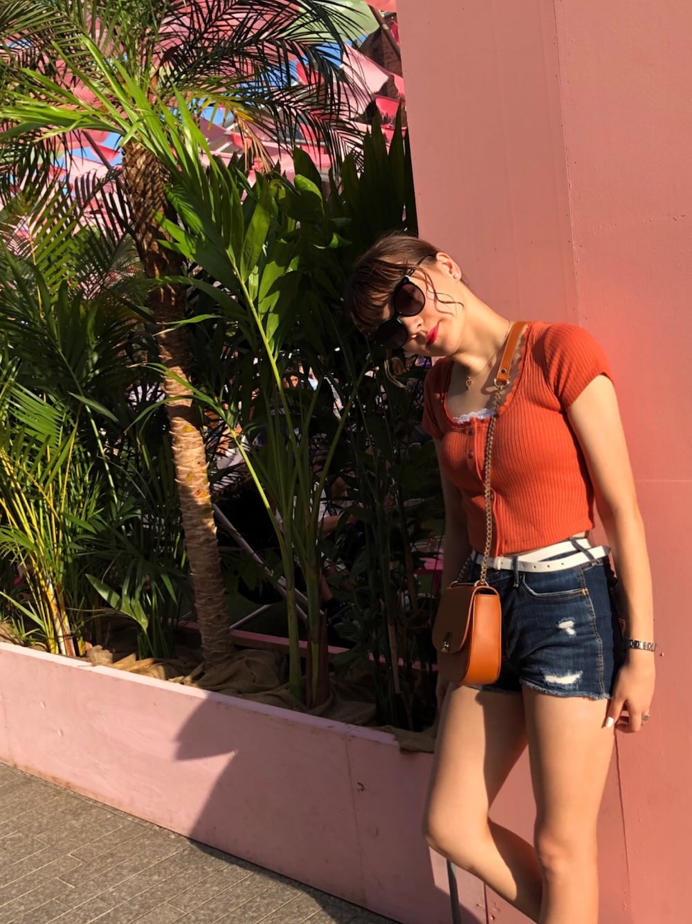 「オレンジ、夏コーデ、ショートパンツ」｜「FOREVER 21のアイテム（トップス、オレンジ系）」を使った、Al!sonさん（レディース・162cm）の秋コーディネートの1枚目の写真