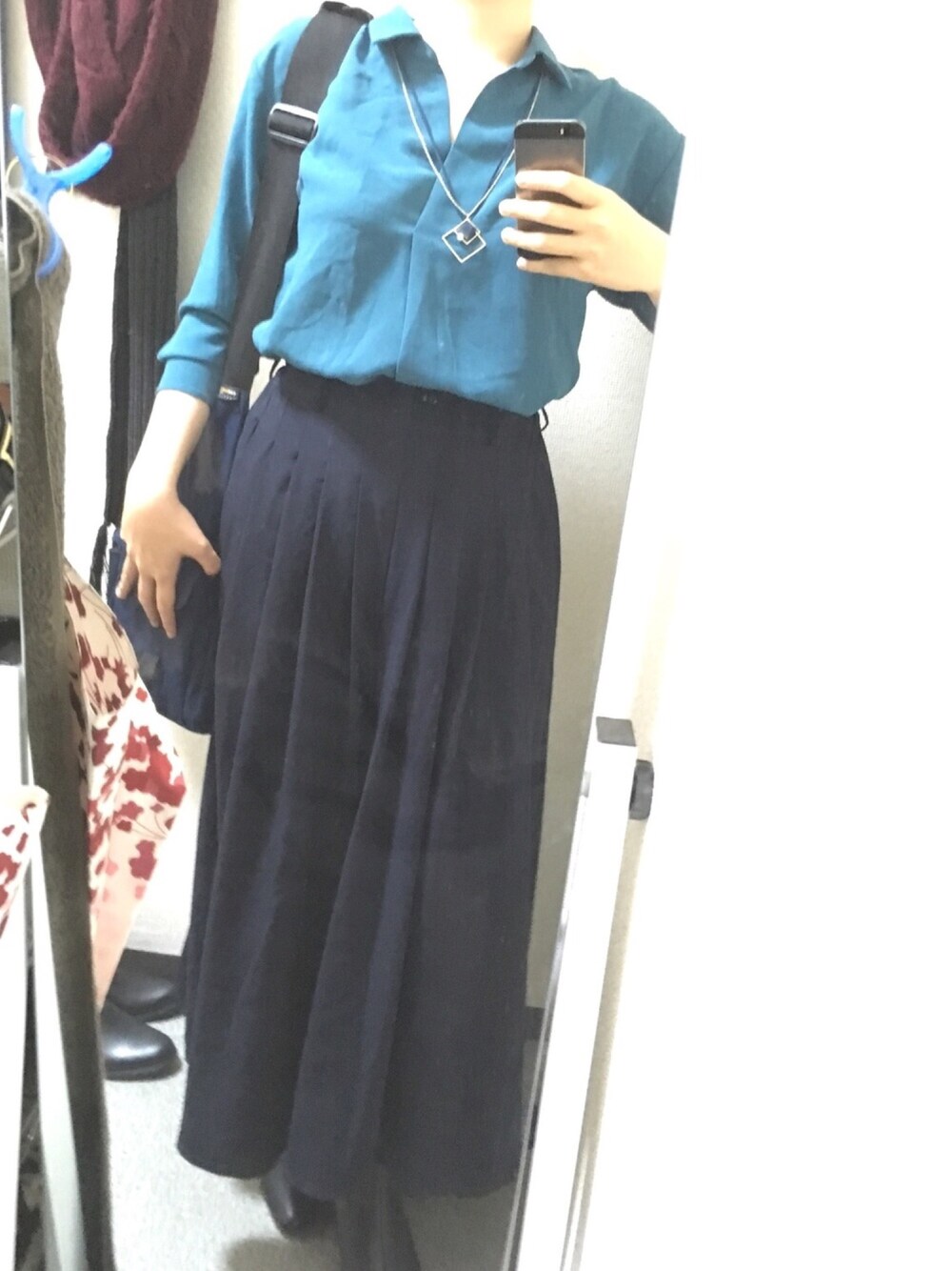 「3coinsのアイテム（ネックレス、ブルー系）」を使った、mzさん（レディース・165cm）の春コーディネートの1枚目の写真