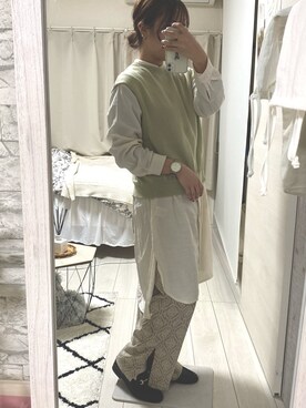 「しまむら（シマムラ）のアイテム（ベスト、グリーン系）」を使った、てぃ。さん（レディース・158cm）の春コーディネート
