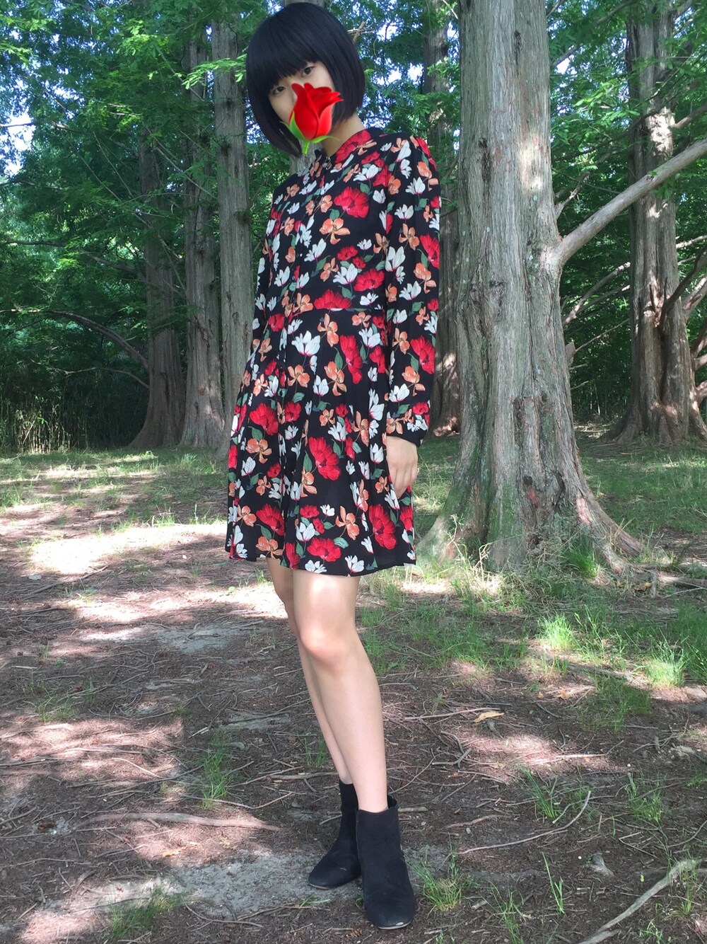 「ZARA、ワンピース、花柄、花柄ワンピース、クール」｜「ZARAのアイテム（ワンピース、ブラック系）」を使った、KAOさん（レディース・171cm）の夏コーディネートの1枚目の写真
