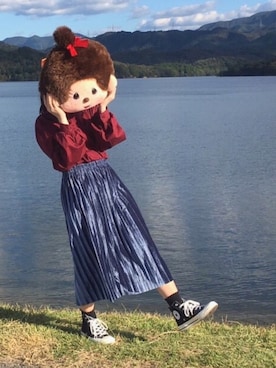 「ベロアスカート」｜「アイテム（その他）」を使った、モンチッチと時々柴田さん（レディース・156cm）の秋コーディネート