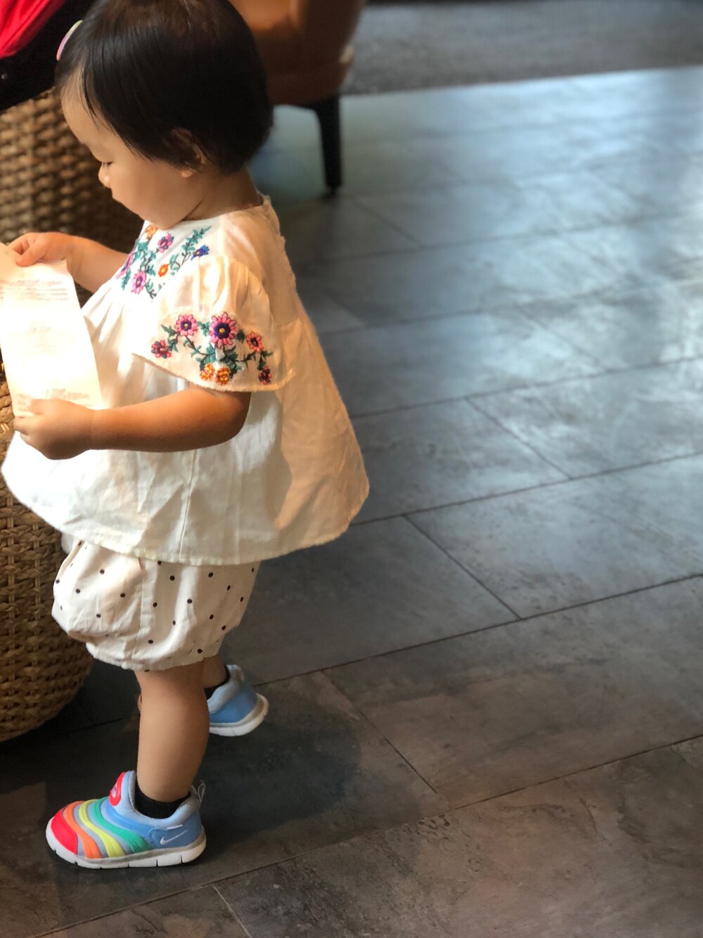 「ZARA KIDSのアイテム（シャツ/ブラウス、ホワイト系）」を使った、Tong'mamiさん（キッズ・90cm）の春コーディネートの1枚目の写真