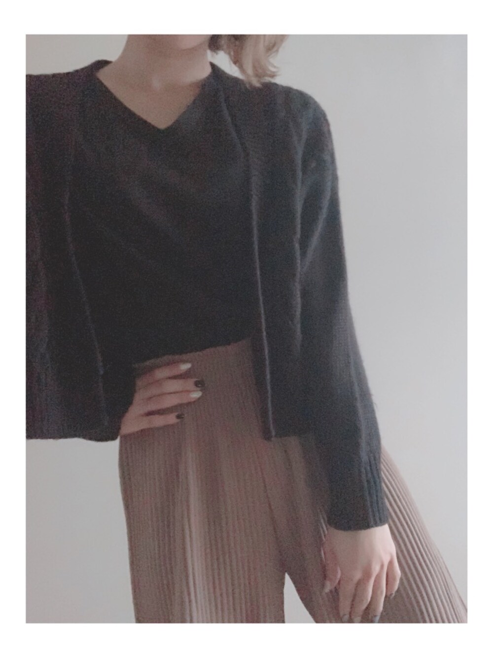 「オトナカジュアル、カジュアル、ゆるコーデ、シンプルコーデ、ブラウン、プチプラ、秋のコーデ、おしゃれさんと繋がりたい、しごとスタイル」｜「GRLのプリーツフレアパンツ（その他パンツ、ブラウン系）」を使った、atyuf663さん（レディース・155cm）の秋コーディネートの1枚目の写真