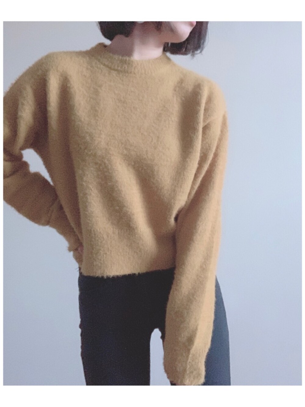 「ゆるコーデ、お洒落さんとつながりたい、シンプルコーデ、ハイネック、マスタードイエロー、ニツト、ショートブーツ、パンツスタイル」｜「GRLのワイドスリーブニットトップス（ニット/セーター、イエロー系）」を使った、atyuf663さん（レディース・155cm）の冬コーディネートの1枚目の写真