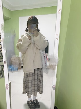 「w closet（ダブルクローゼット）のボアBIGシルエットフードZIPブルゾン（ブルゾン、ベージュ系）」を使った、nekoさん（レディース・162cm）の秋コーディネート