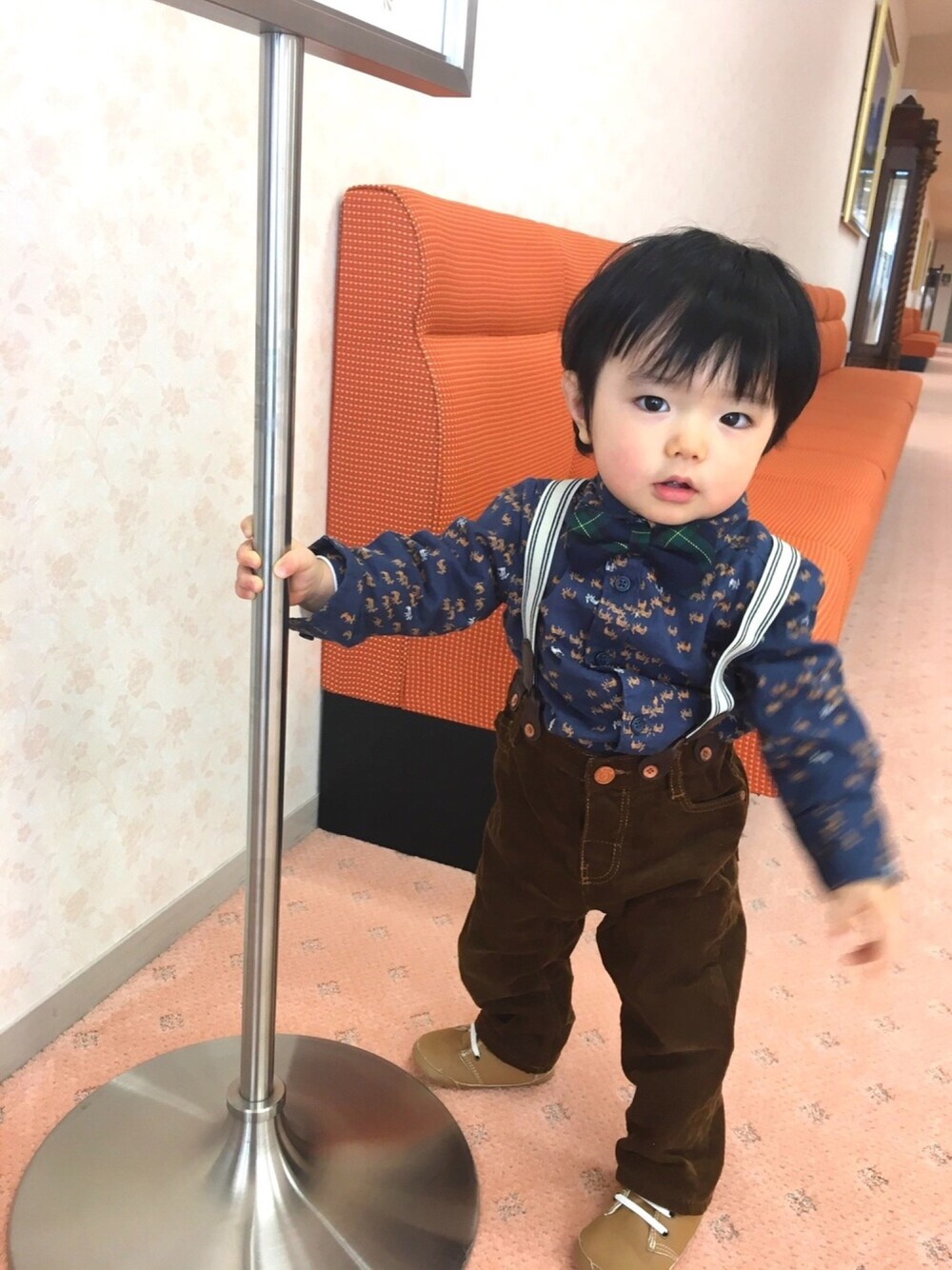 「キッズコーデ、おとこのこ、プチプラ、おすましコーデ」｜「OLD NAVYのアイテム（シャツ/ブラウス、グリーン系）」を使った、88sota88さん（キッズ・70cm）の冬コーディネートの1枚目の写真