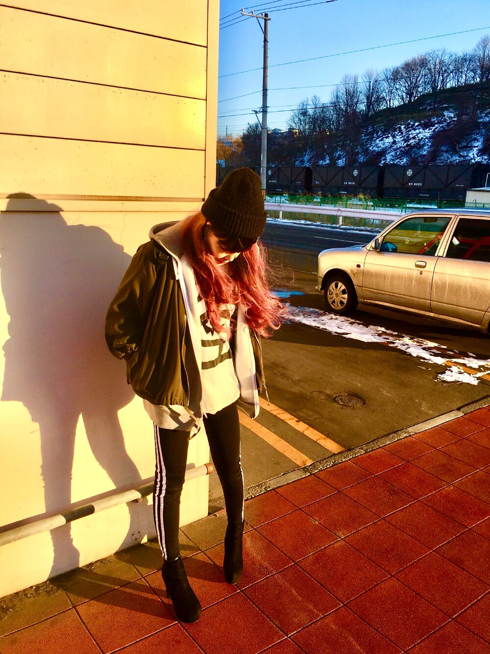 「プチプラ、プチプラコーデ、ラフ、レギンス、ラインレギンス、らくちん、お買い物」｜「THE NORTH FACEのTHE NORTH FACE Rearview FullZip Hoodie（パーカー、グレー系）」を使った、umimiさん（レディース・157cm）の冬コーディネートの1枚目の写真
