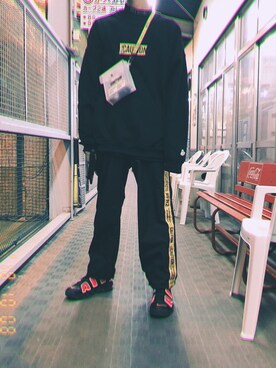 「FR2」｜「アイテム（スウェット）」を使った、あごますく⊂□⊃さん（メンズ・177cm）の秋コーディネート
