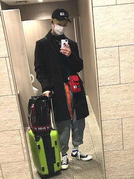 「NUEVO（ヌエボ）のアイテム」を使った、りゅうせいみマンさん（メンズ・180cm）の冬コーディネート