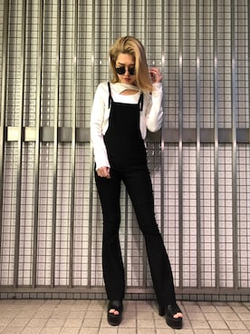 「ENVYM（アンビー）のアイテム（サロペット/オーバーオール）」を使った、ENVYM_RIKAさん（レディース・161cm）の冬コーディネート