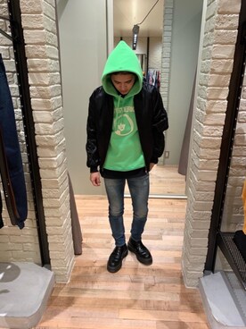 「スキニー」｜「アイテム（スカジャン）」を使った、t.さん（メンズ・165cm）の秋コーディネート
