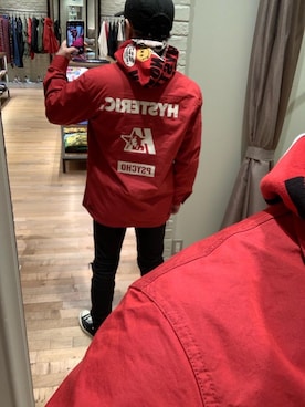 「アイテム（ミリタリージャケット、レッド系）」を使った、t.さん（メンズ・165cm）の冬コーディネート