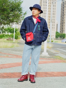 「CONVERSE（コンバース）のアイテム（ショルダーバッグ）」を使った、YOGAさん（メンズ・170cm）の春コーディネート