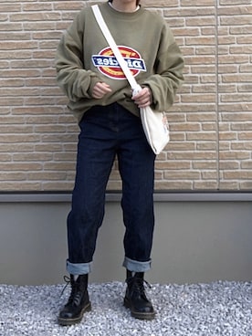 「Dr. Martens（ドクターマーチン）のDr.ﾏｰﾁﾝ　1460　8ホール（ブーツ）」を使った、め。さん（レディース・149cm）の冬コーディネート