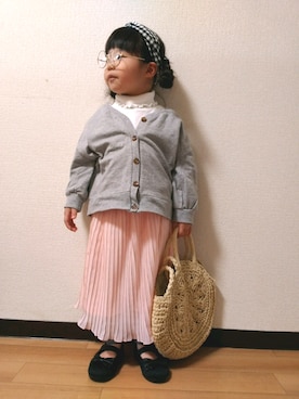 「CIAOPANIC TYPY（チャオパニックティピー）の【ママとお揃い】2WAYボリュームカーデ（カーディガン/ボレロ）」を使った、yur★takさん（キッズ・100cm）の春コーディネート